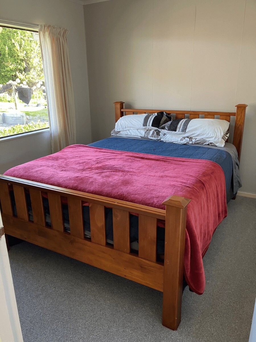 Lake House 2 β bedroom